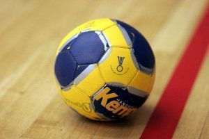 Handbal: Dinamo Bucureşti, învinsă de Fuchse Berlin, în grupa A a Ligii Campionilor